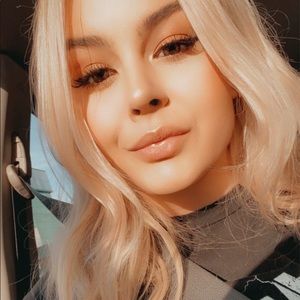 Meet your Posher, Eve